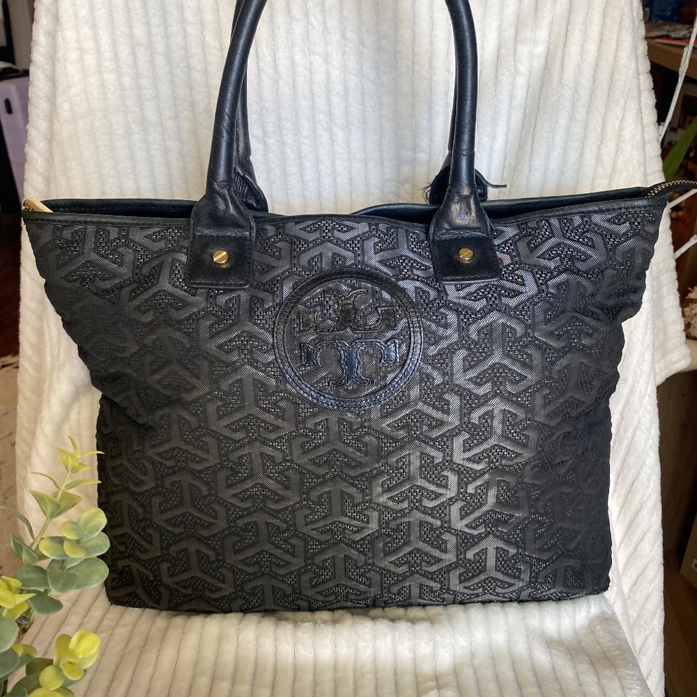 RARE Tory Burch Jaden mesh tote